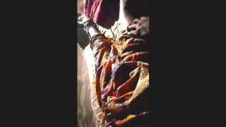 सोई हुई भाभी का पति ने ब्फ बनाया