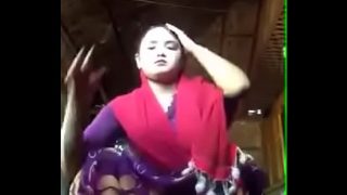 देसी छोरी ने वीडियो कॉल मई चूत दिखाई