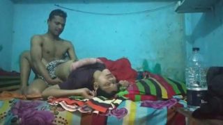 विलेज की भाभी की सारी उठा कर चुदाई