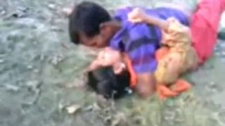 सेक्सी इंडियन गफ़ हास आ हार्ड फक वित हेर ब्फ आउटडोर्स