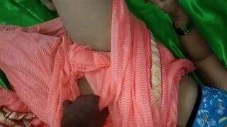 भोजपुरी औरत की हिन्दी मई डर्टी टॉक्स करते हुए सेक्सी क्षकशकश
