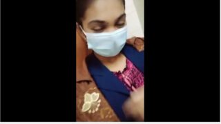 देसी मास्क वाली लड़की का विराल सेल्फिे वीडियो
