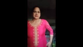 माल भाभी नई नंगी होकर दिखाई अपने बड़े चुचि ओर छूट को