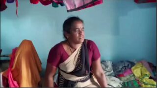 साउत इंडियन की सेक्सी भाभी चूड़ी अपने देवर से