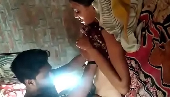वर्जिन गर्ल के बुर की सील फटने की फ्री चेन्नै क्सक्सक्स वीडियो
