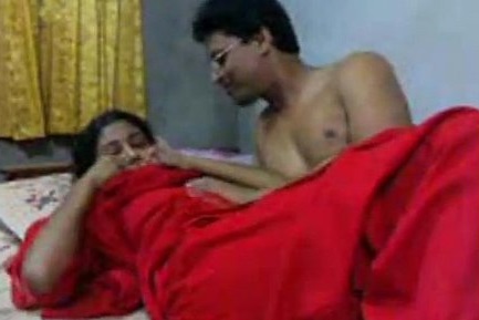 सौतेले बाप बेटी के हार्डकोर चूत चुदाई की हिंदी क्सक्सक्स